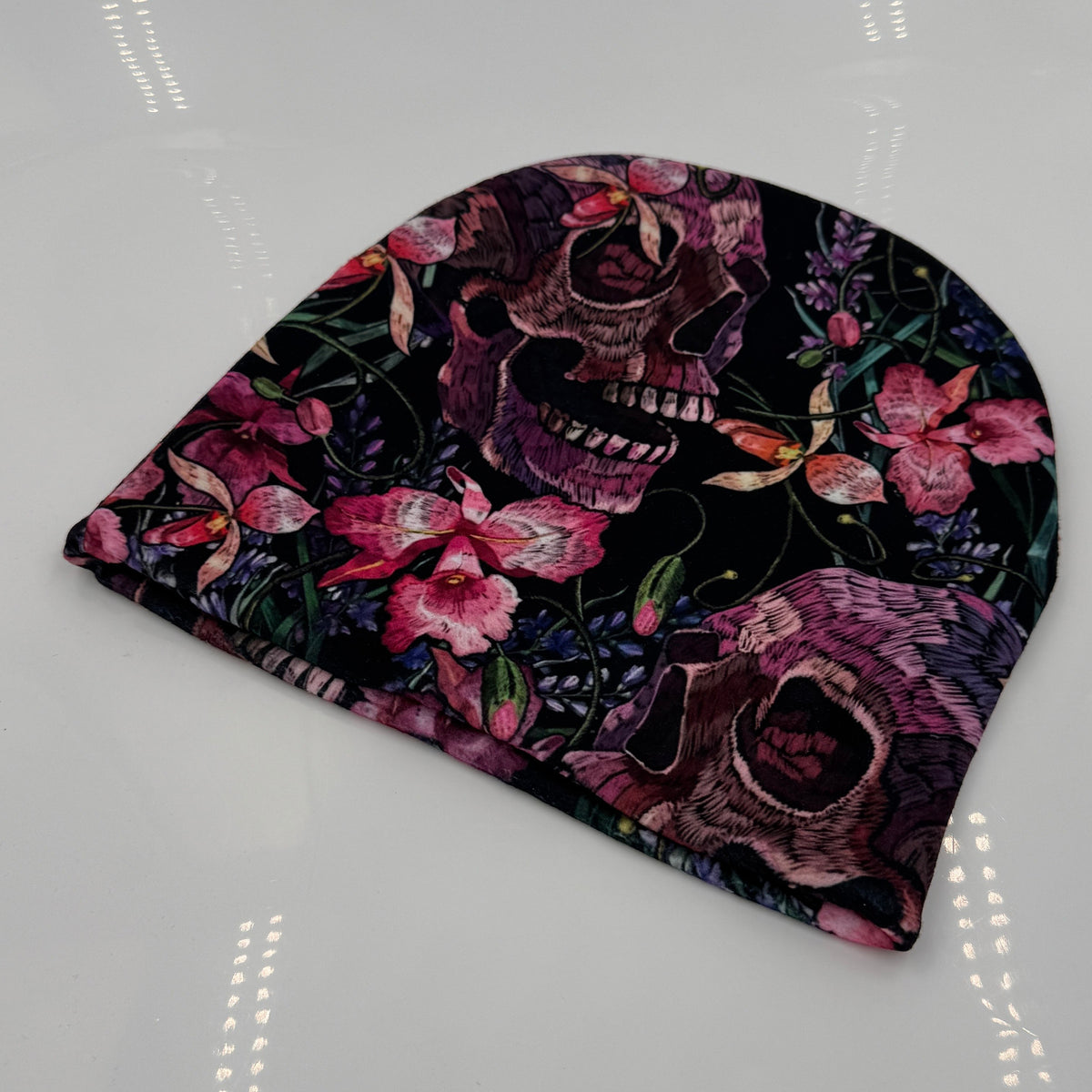 Wholesale ​Skulls and Flowers Beanie - Shady Front