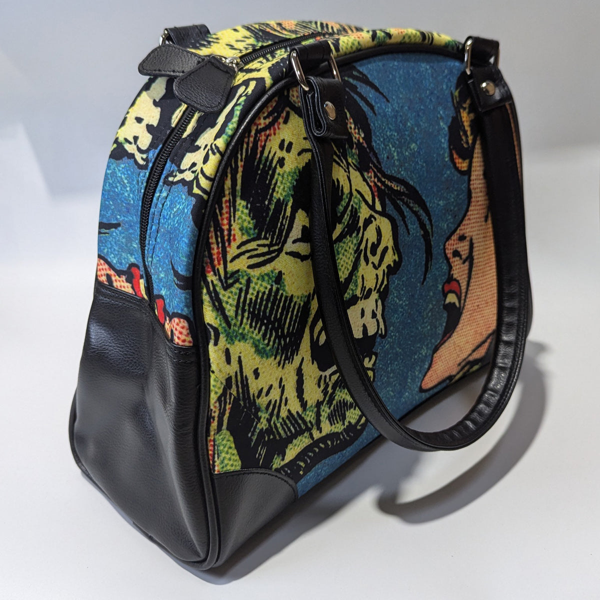 Wholesale ​Kiss of Death Purse - Shady Front