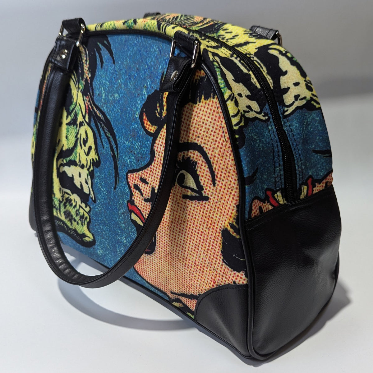 Wholesale ​Kiss of Death Purse - Shady Front