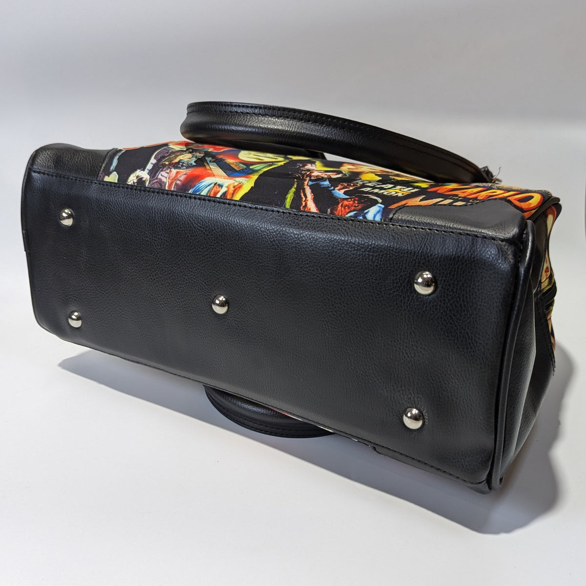 Wholesale ​Universal Monsters Purse - Shady Front
